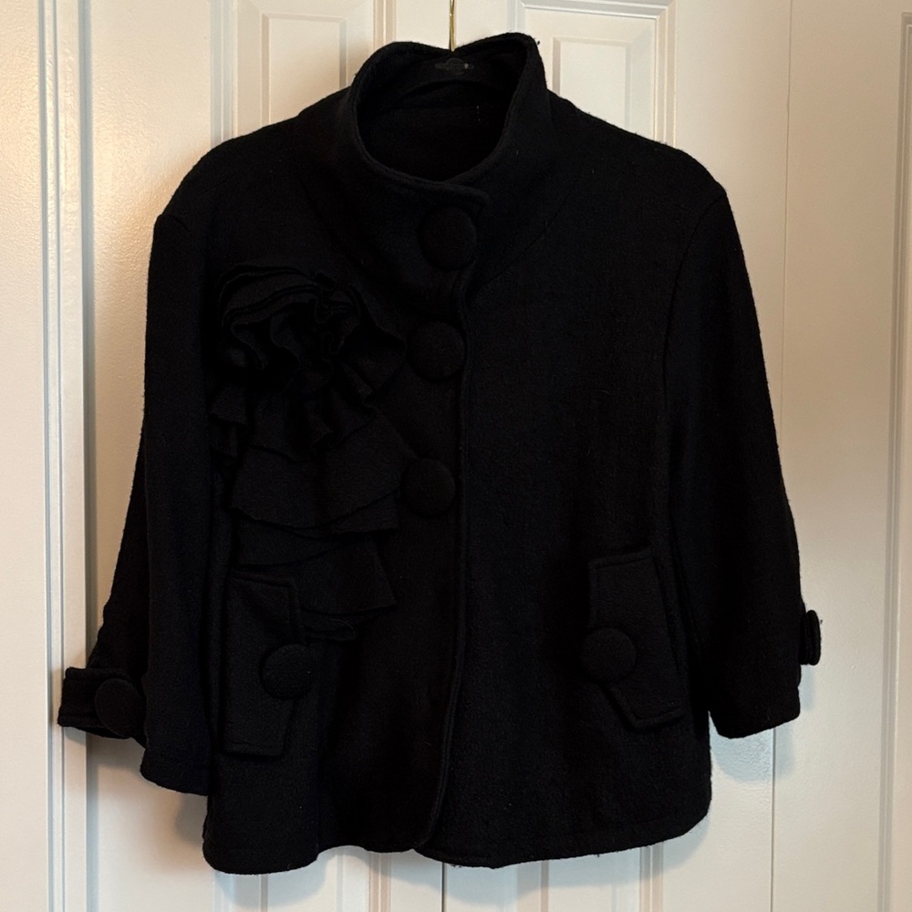 Vintage Black Women's Cape Coat with Ruffle Detail
